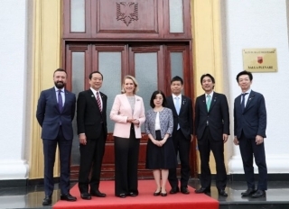Group Photo with Kodheli