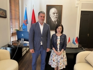 Ambassador with Mayor